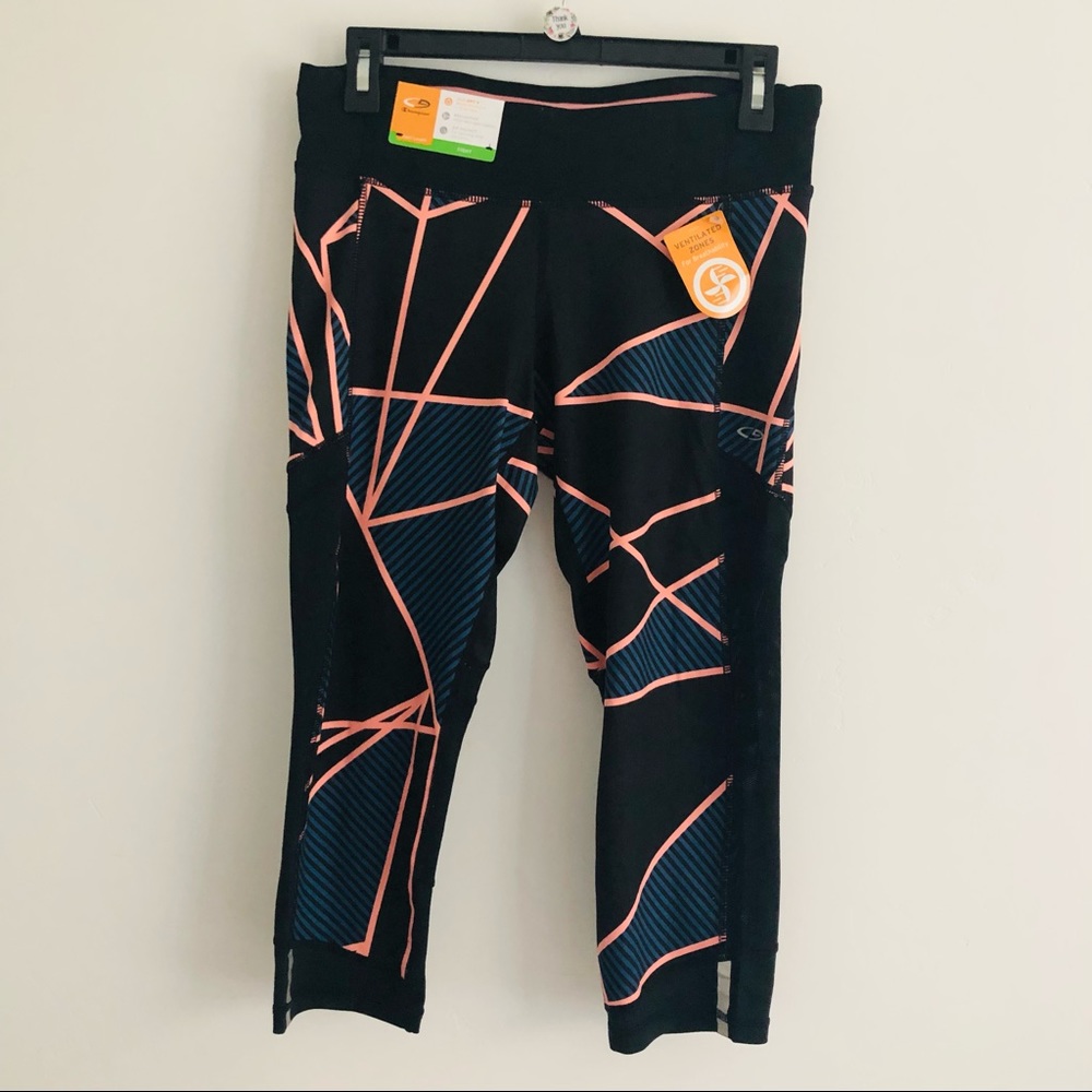 Champion duo dry capri leggings NWT reflective geometric zip pocket sz M